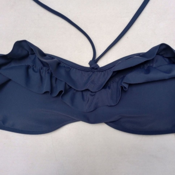 NWT Hollister Betty's Navy Ruffle Bikini Top, size Large - Picture 2 of 8